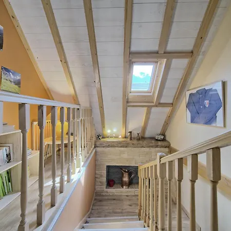 Semesterbostad La Nabias - Maison De Montagne